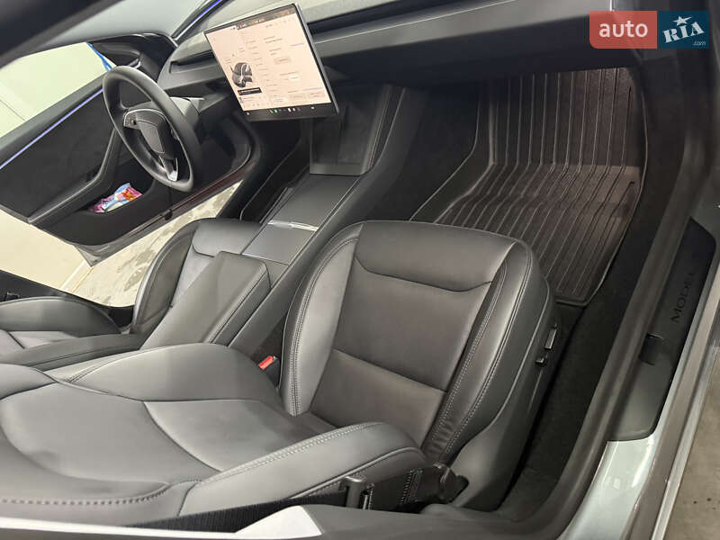 Седан Tesla Model 3 2025 в Харкові