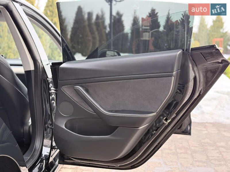 Седан Tesla Model 3 2023 в Стрые фото 46 Седан Tesla Model 3 2023 в Стрые