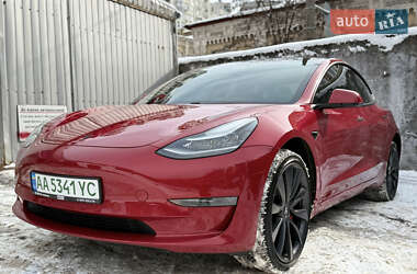 Седан Tesla Model 3 2020 в Києві