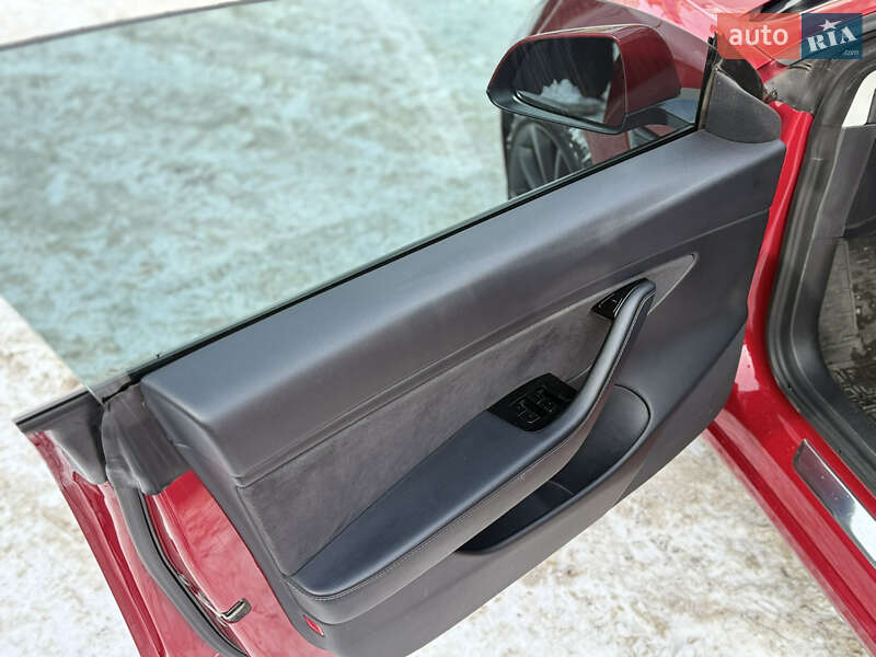 Седан Tesla Model 3 2020 в Києві фото 35 Седан Tesla Model 3 2020 в Києві