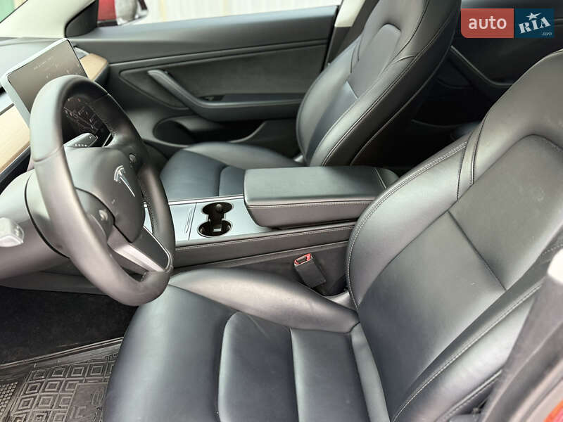 Седан Tesla Model 3 2020 в Києві фото 40 Седан Tesla Model 3 2020 в Києві