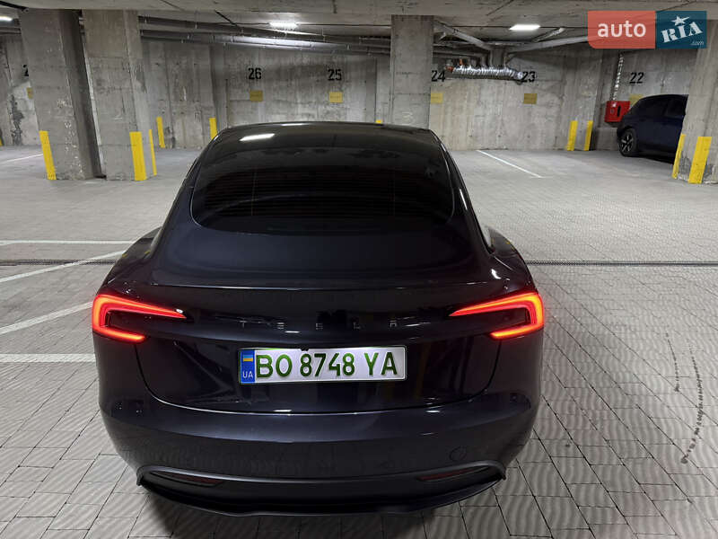 Седан Tesla Model 3 2025 в Тернополе