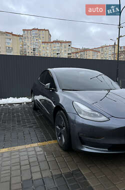 Седан Tesla Model 3 2023 в Одессе