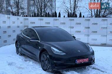 Седан Tesla Model 3 2019 в Луцке