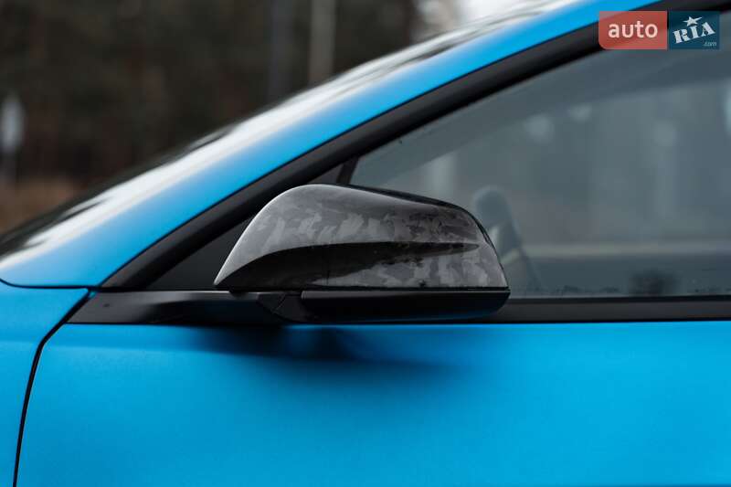 Седан Tesla Model 3 2018 в Киеве