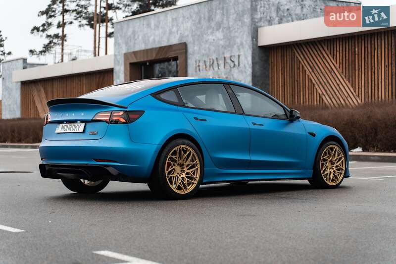 Седан Tesla Model 3 2018 в Киеве