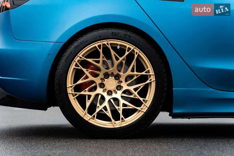 Седан Tesla Model 3 2018 в Киеве