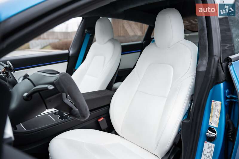 Седан Tesla Model 3 2018 в Киеве