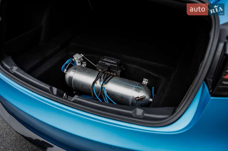 Седан Tesla Model 3 2018 в Киеве