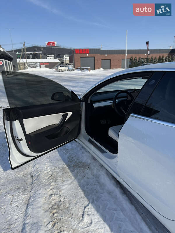 Седан Tesla Model 3 2020 в Хмельницькому фото 4 Седан Tesla Model 3 2020 в Хмельницькому
