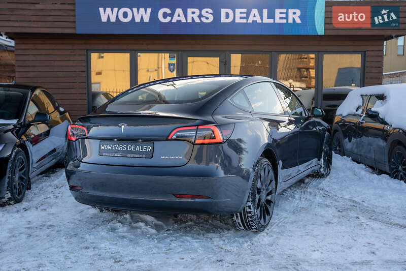 Седан Tesla Model 3 2022 в Києві
