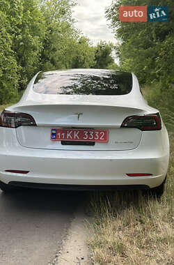 Седан Tesla Model 3 2020 в Львове