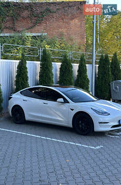 Седан Tesla Model 3 2019 в Виннице
