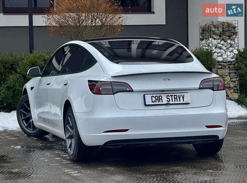 Седан Tesla Model 3 2023 в Стрию фото 10 Седан Tesla Model 3 2023 в Стрию
