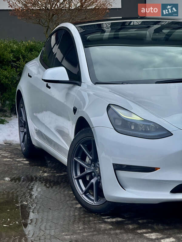 Седан Tesla Model 3 2023 в Стрию фото 20 Седан Tesla Model 3 2023 в Стрию