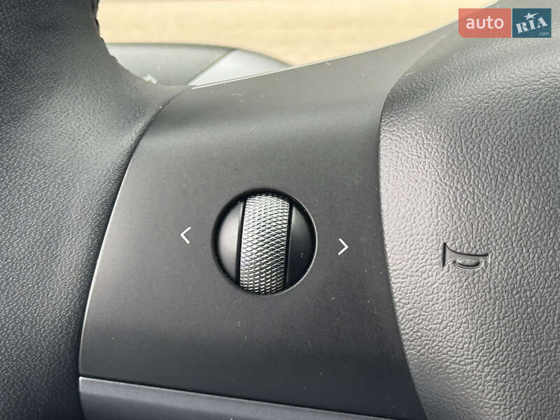 Седан Tesla Model 3 2023 в Стрию фото 31 Седан Tesla Model 3 2023 в Стрию