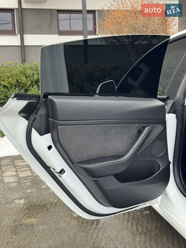 Седан Tesla Model 3 2023 в Стрию фото 48 Седан Tesla Model 3 2023 в Стрию