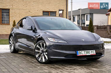 Седан Tesla Model 3 2024 в Стрые