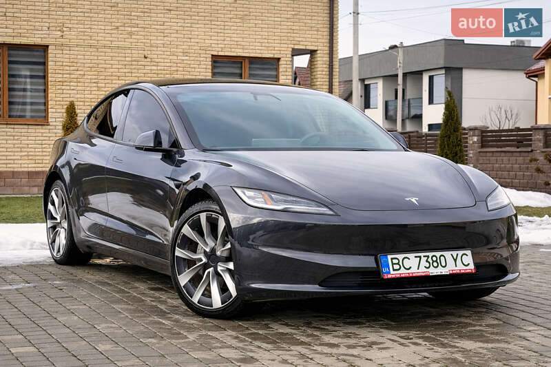 Седан Tesla Model 3 2024 в Стрые