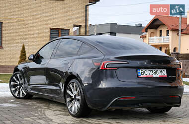 Седан Tesla Model 3 2024 в Стрые