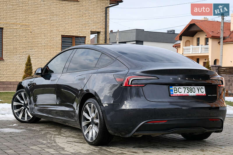 Седан Tesla Model 3 2024 в Стрые