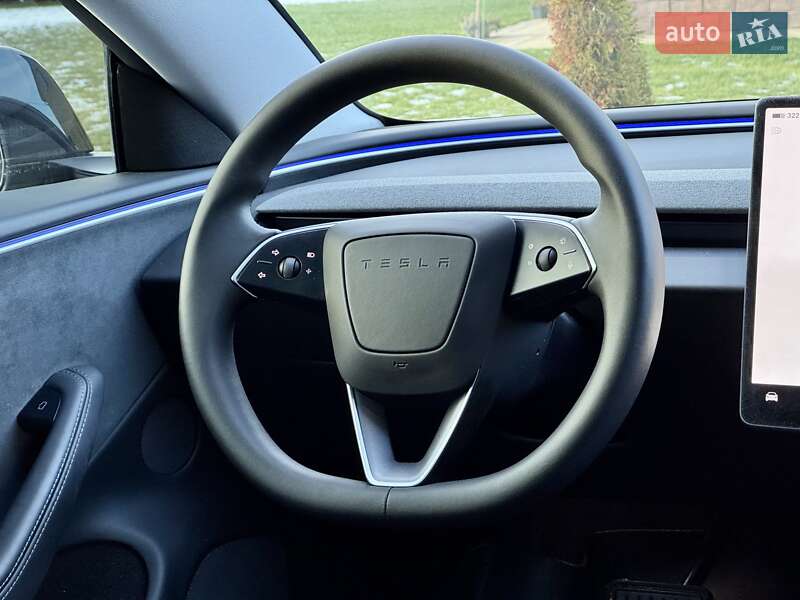 Седан Tesla Model 3 2024 в Стрые