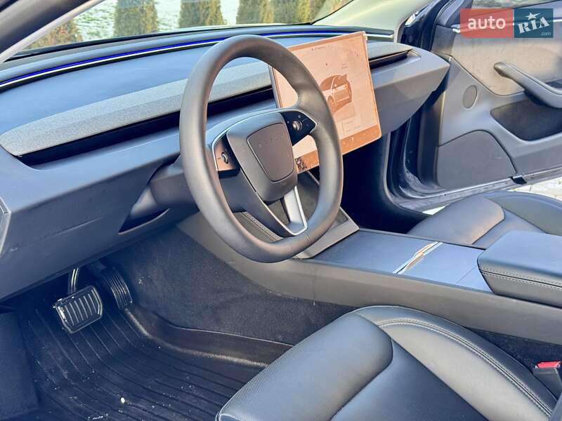 Седан Tesla Model 3 2024 в Стрые