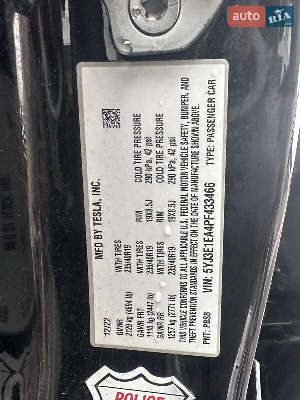 Седан Tesla Model 3 2022 в Львові