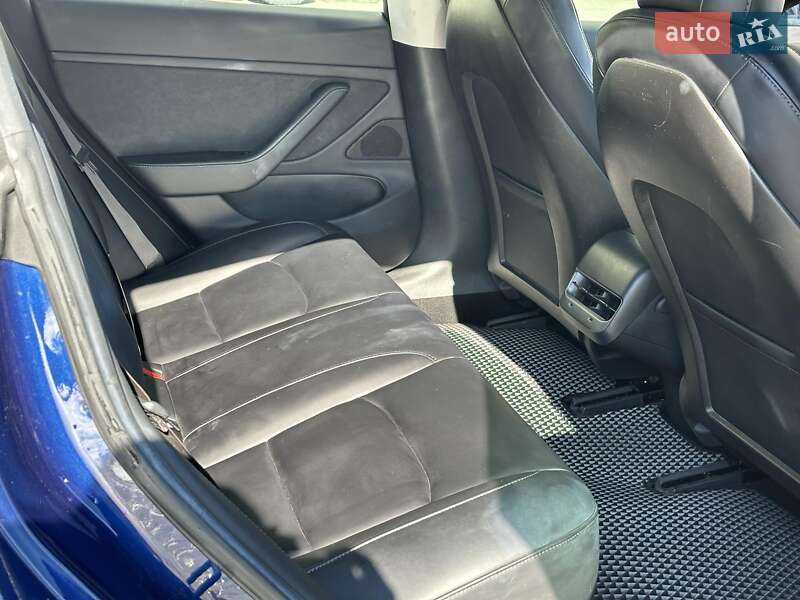 Седан Tesla Model 3 2018 в Одессе