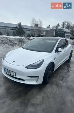 Седан Tesla Model 3 2021 в Луцке