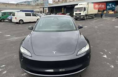 Седан Tesla Model 3 2024 в Днепре
