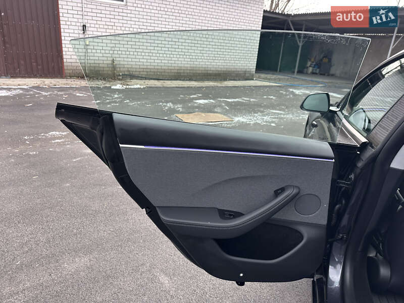 Седан Tesla Model 3 2024 в Дніпрі фото 18 Седан Tesla Model 3 2024 в Дніпрі