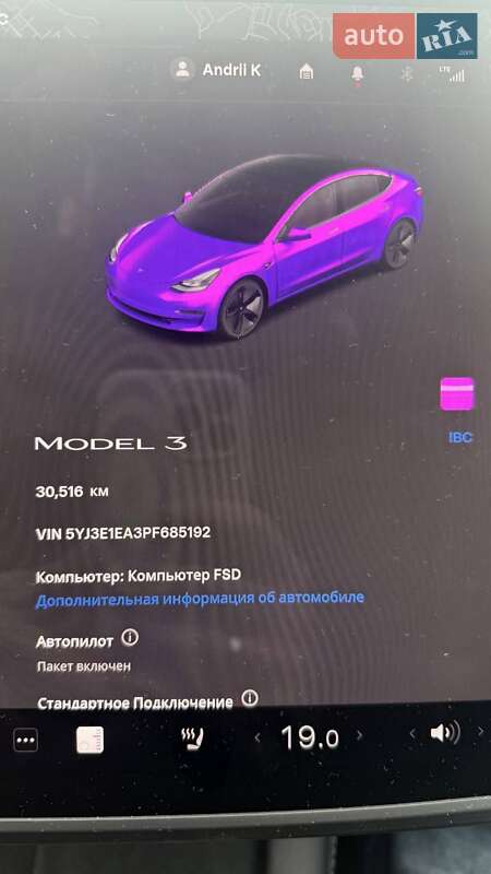 Седан Tesla Model 3 2023 в Львові