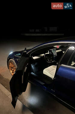 Седан Tesla Model 3 2018 в Вінниці