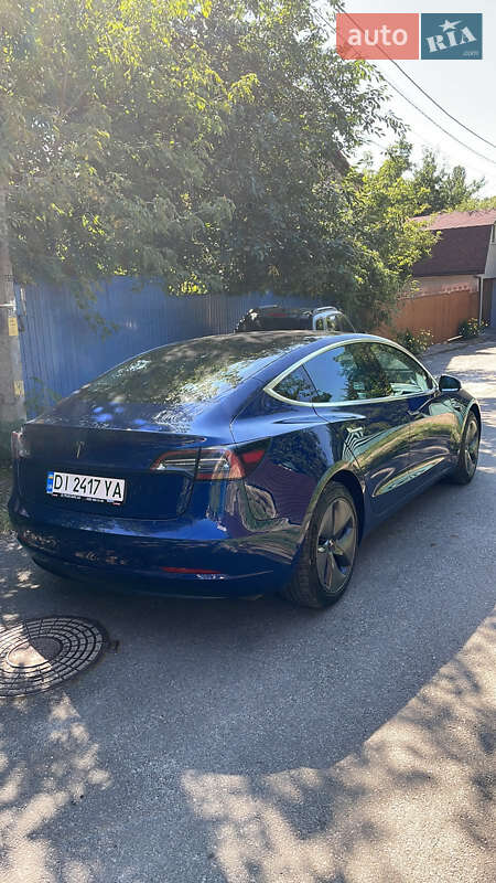 Седан Tesla Model 3 2019 в Киеве