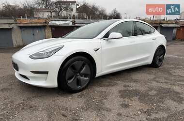 Седан Tesla Model 3 2018 в Киеве