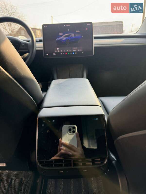 Седан Tesla Model 3 2022 в Чернігові