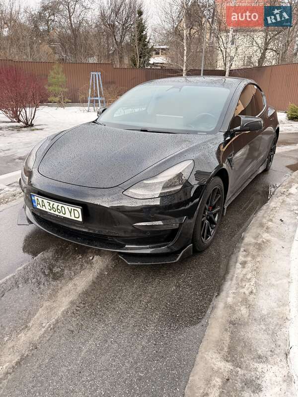 Tesla Model 3 2019