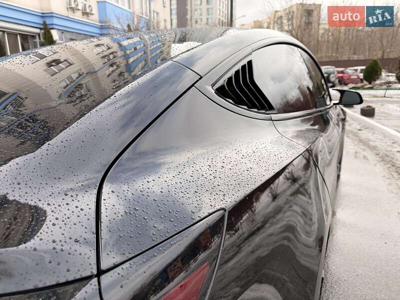 Седан Tesla Model 3 2019 в Киеве