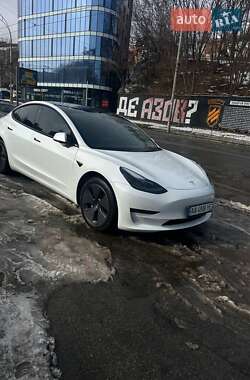 Седан Tesla Model 3 2023 в Киеве