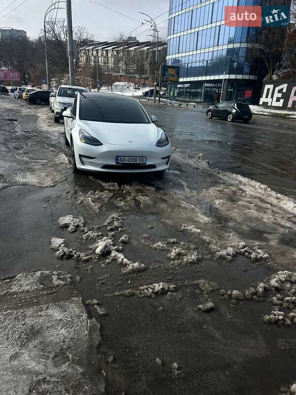 Седан Tesla Model 3 2022 в Києві фото 3 Седан Tesla Model 3 2022 в Києві