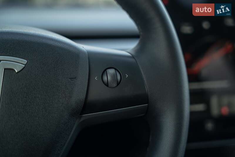 Седан Tesla Model 3 2018 в Чернівцях фото 23 Седан Tesla Model 3 2018 в Чернівцях