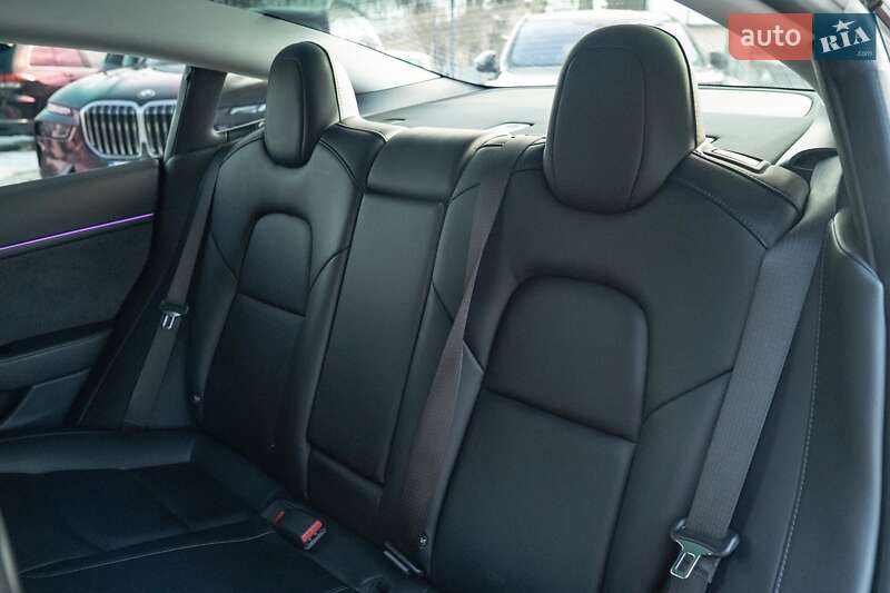 Седан Tesla Model 3 2018 в Чернівцях фото 32 Седан Tesla Model 3 2018 в Чернівцях
