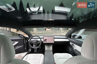 Седан Tesla Model 3 2019 в Ивано-Франковске