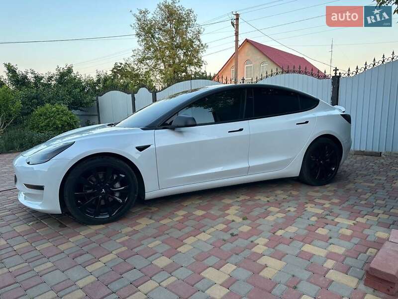 Седан Tesla Model 3 2018 в Одессе
