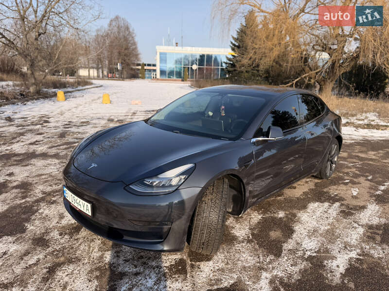 Седан Tesla Model 3 2019 в Кропивницком