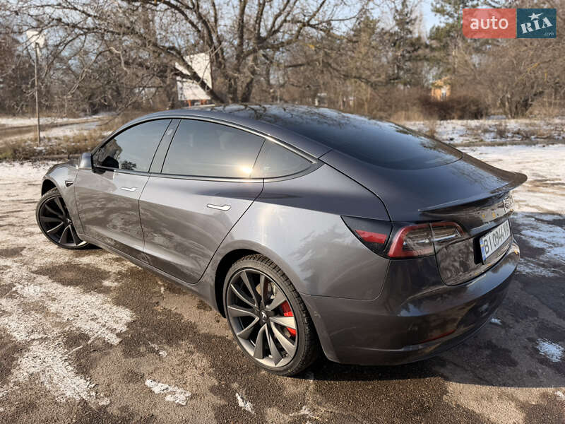 Седан Tesla Model 3 2019 в Кропивницком