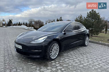 Седан Tesla Model 3 2018 в Львове