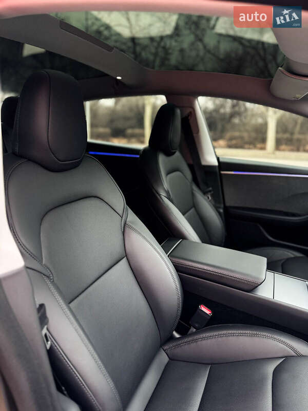 Седан Tesla Model 3 2024 в Одесі фото 16 Седан Tesla Model 3 2024 в Одесі