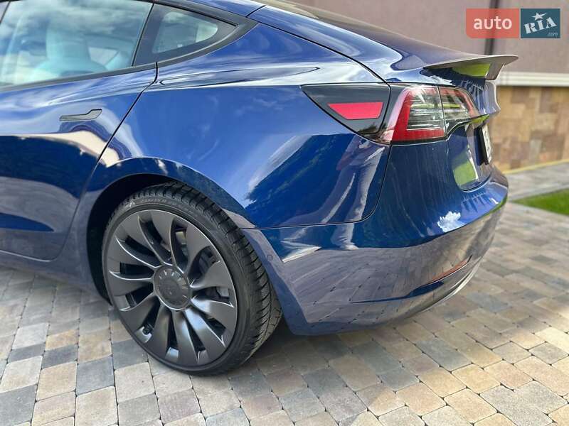 Седан Tesla Model 3 2021 в Одессе
